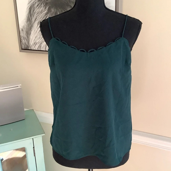 #225 NWT Lush Hunter Green Scalloped Trim Cami Size Small - Picture 1 of 9